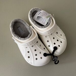 NWT CROCS Baya LINED Clogs W7 M5 WHITE with GRAY LINING